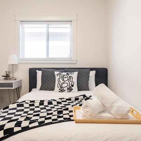 Si & Daniel Home Near Yvr Airport & Skytrain Separate Entry Free Parking Richmond Exteriör bild