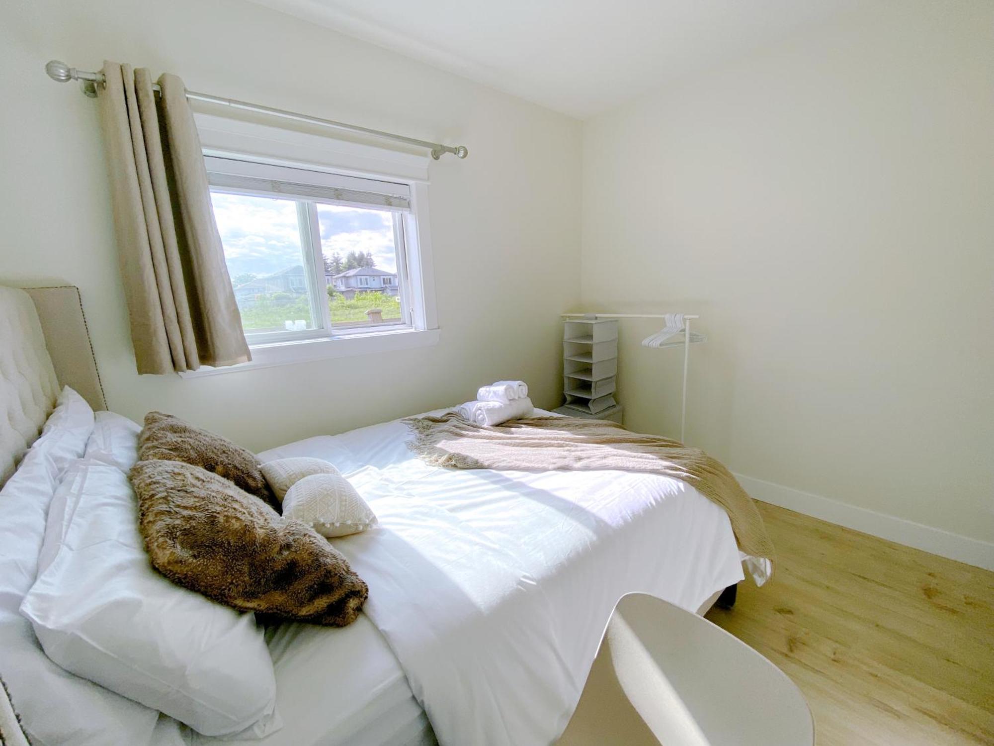 Si & Daniel Home Near Yvr Airport & Skytrain Separate Entry Free Parking Richmond Exteriör bild