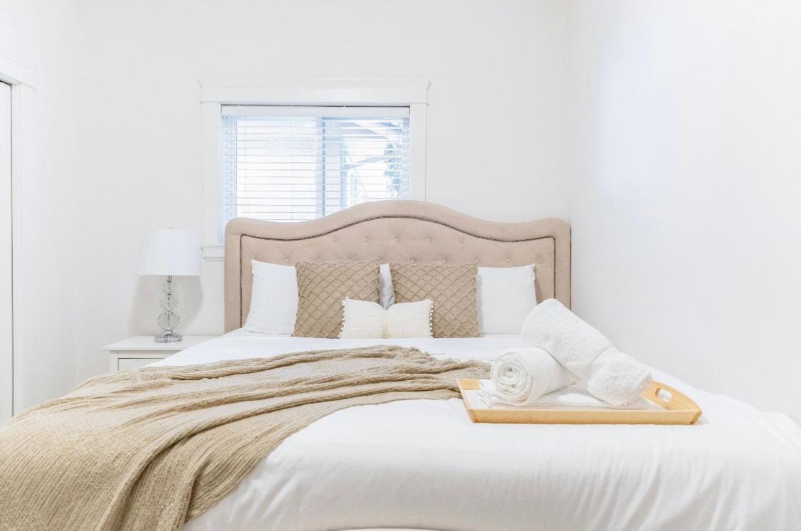 Si & Daniel Home Near Yvr Airport & Skytrain Separate Entry Free Parking Richmond Exteriör bild